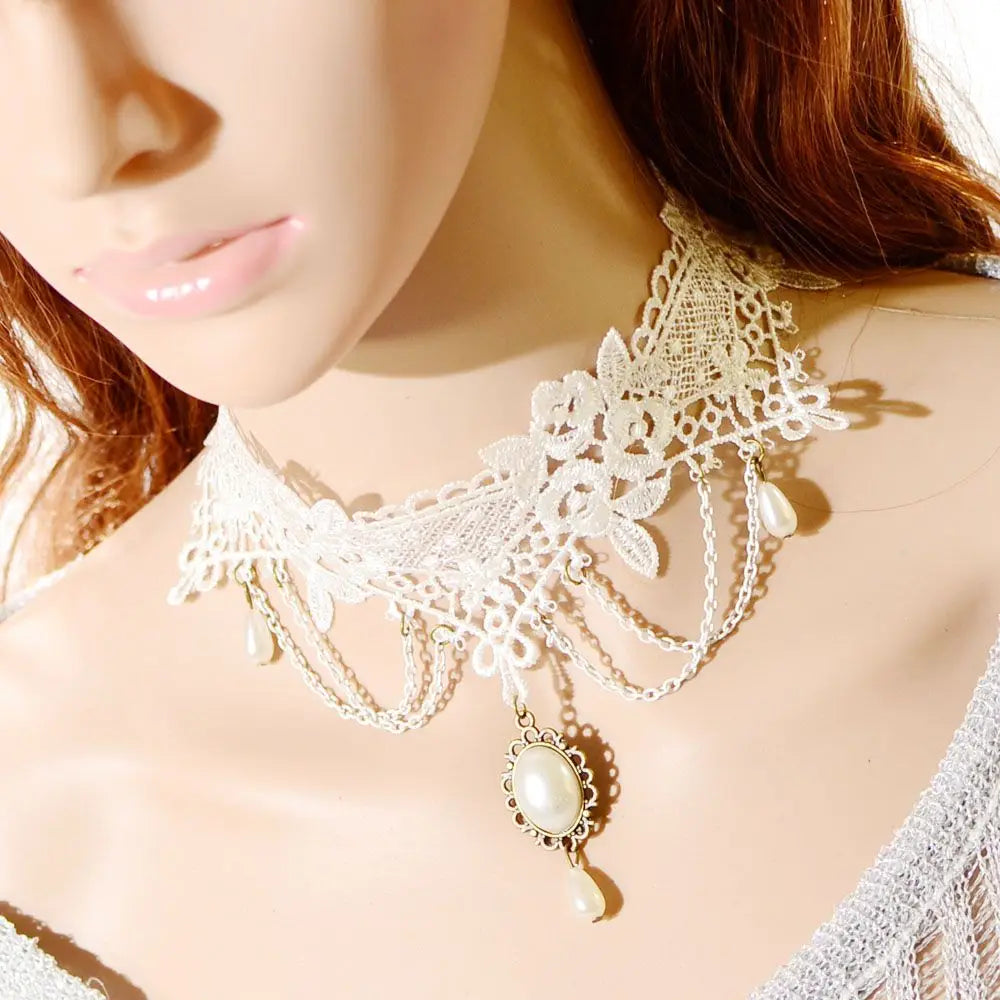 Gothic Fashion White Lace Statement Short Wedding Choker Collar Jewelry Bridal Necklace
