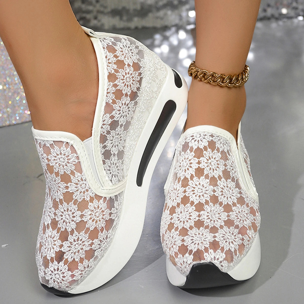 New Women Sneakers Fashion Embroidered Platform Sneakers Women Breathable Mesh Sports Shoes Woman Thick Sole Slip on Shoes