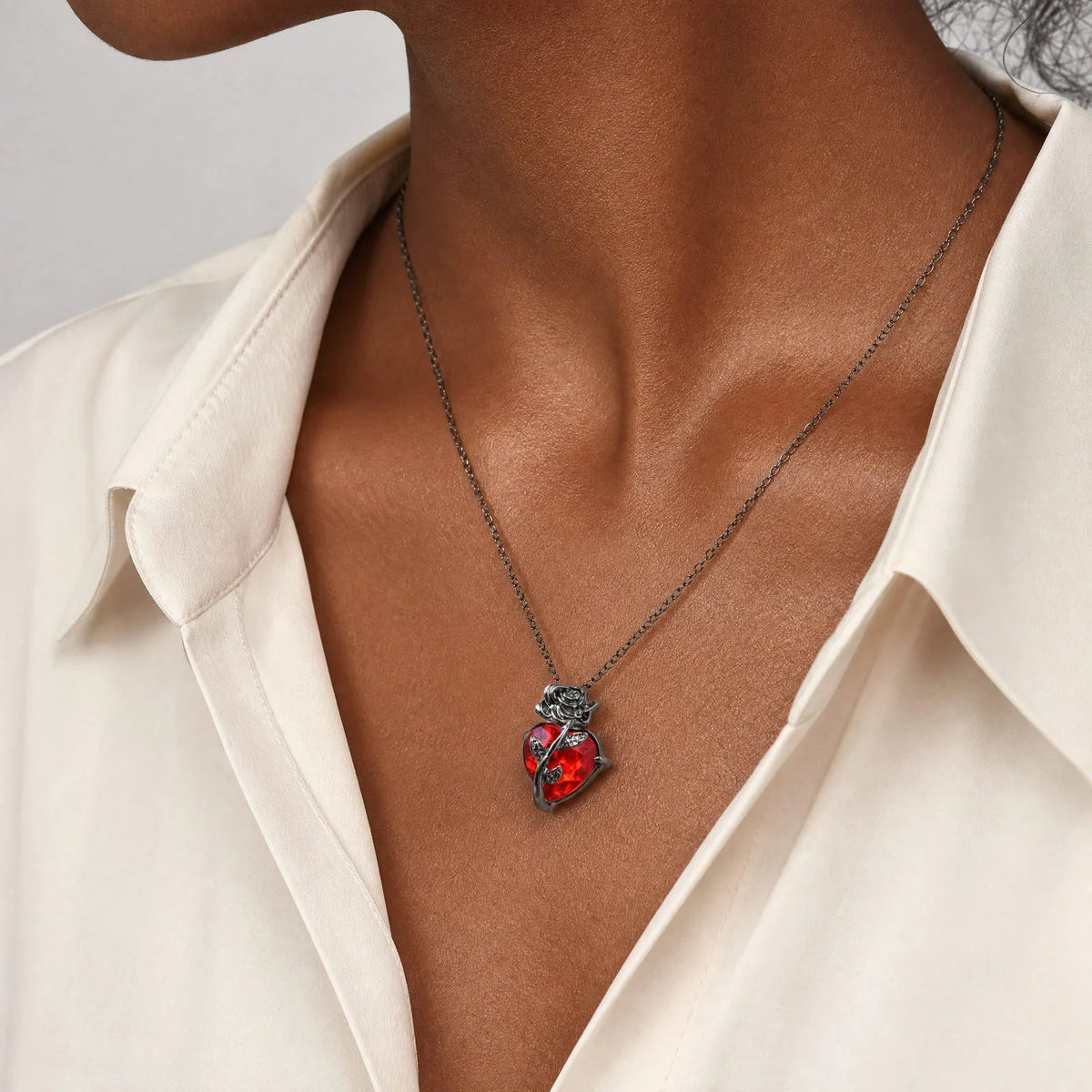Gothic Rose Heart Necklace for Women, Red Rhinestone Pendant, Halloween Party Jewelry