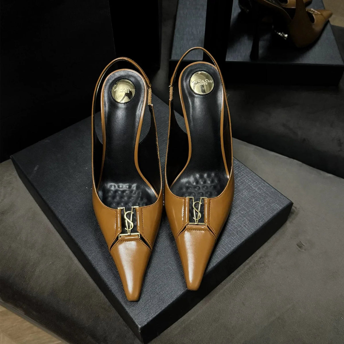 2025 New Summer Women's Sexy Mid-heel Pointed High Heels Women's Fashion Space Stiletto Sandals Women's White Single Shoes