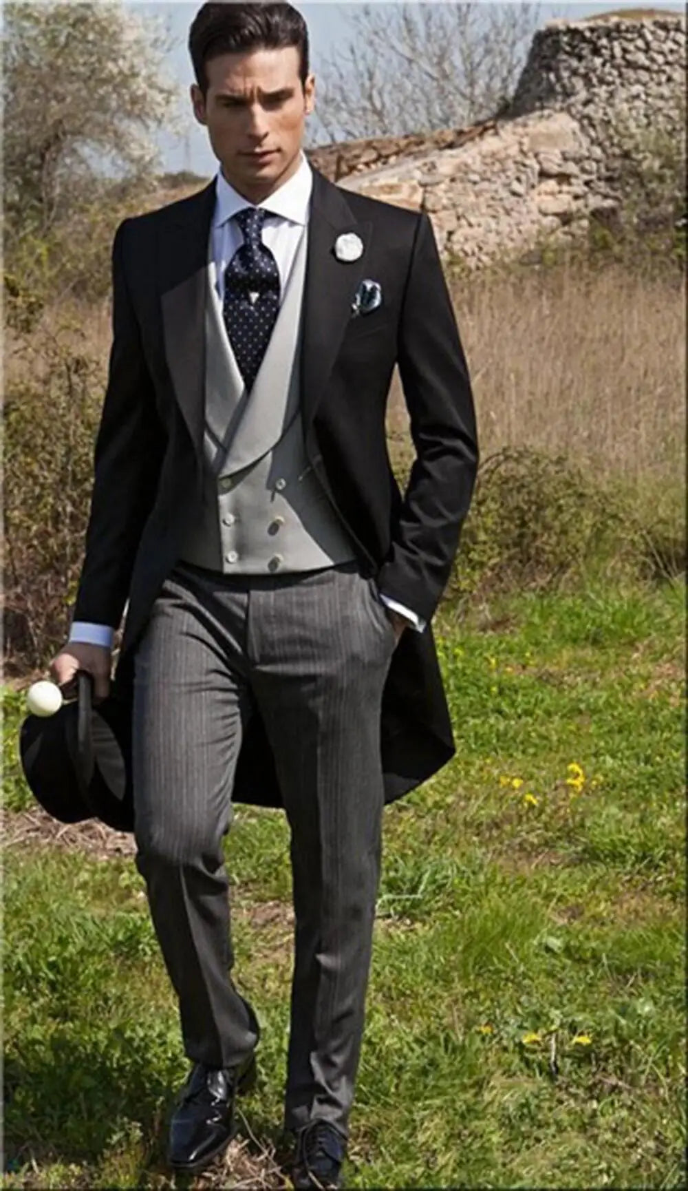 Mens Tuxedo Tailcoat Formal Dress Suits Swallow Tail Coat Black Male Jacket Vest Pants Party Wedding Dance Magic Performance