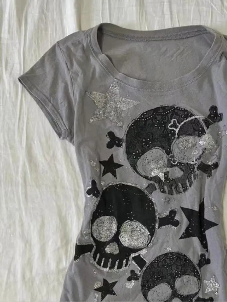 Japanese Y2k Skull Print Women's 2000s Clothes Y2k Top Subculture Tees Anime Girl Graphic T Shirts Goth Emo Kawaii Gothic Kpop