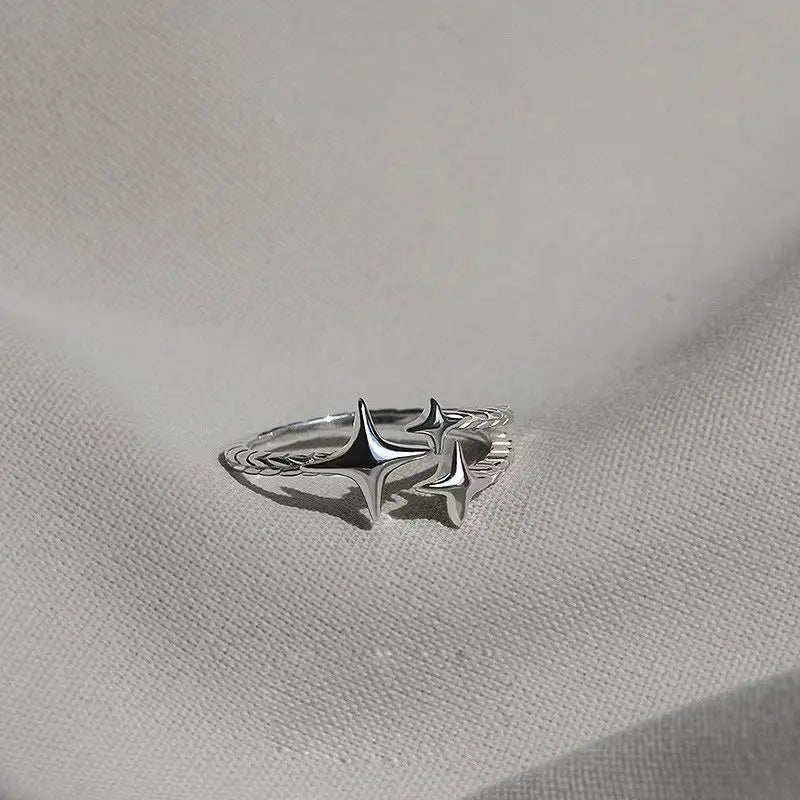 Fashion Blue Opal Heart Rings for Women Kpop Punk Gothic Open Flower Rhinestone Finger Rings Wedding Party Trendy  Jewelry