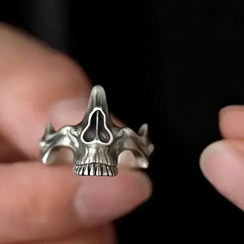2Pcs Vintage Gothic Skull Mask Rings Personality Skull Mask Design Layered Finger Rings Set for Women Men Creative Punk Rings