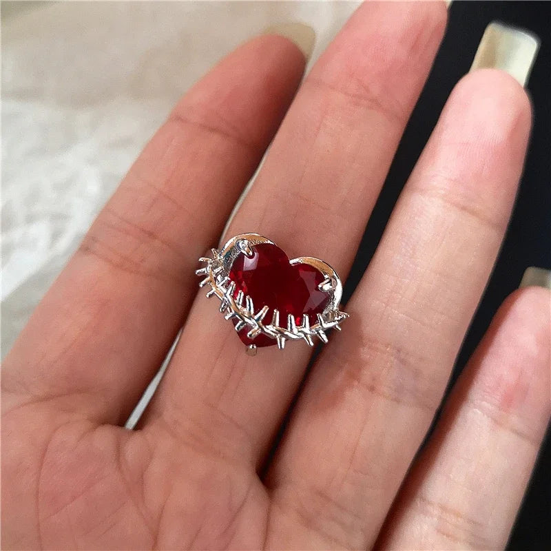 New Adjustable Opening Irregular Red Crystal Glass Heart Aesthetic Rings for Women Gothic Animal Spider Ring Creative Jewelry