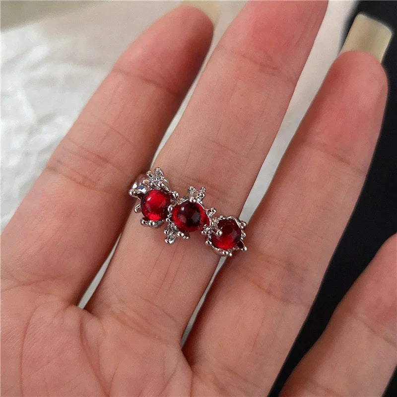 New Adjustable Opening Irregular Red Crystal Glass Heart Aesthetic Rings for Women Gothic Animal Spider Ring Creative Jewelry