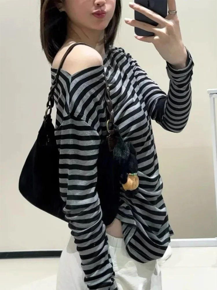 Y2k Japanese T Shirt Women Long-Sleeved Striped Off Shoulder Tops Streetwear 2000s Aesthetic Tshirts Korean Street Retro Top Tee