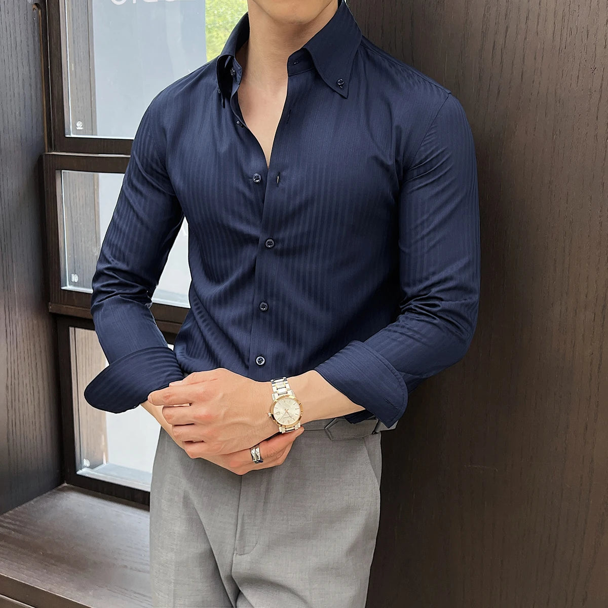 New Dark Striped Pointed Collar Shirt 2025 Men's Long Sleeved High-end Business Slim Fit Casual Versatile Men's Tailcoat Shirts