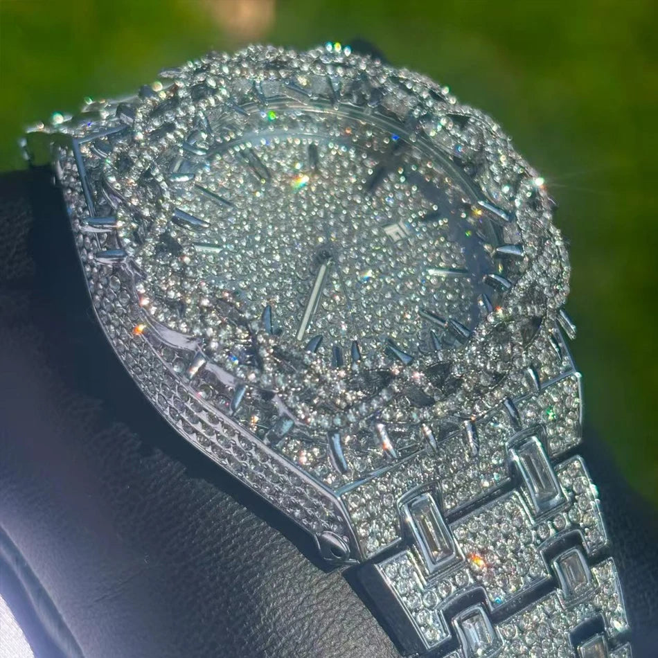 Luxury Full Diamond Men's Quartz Watch Thorn Bracelet Hip Hop Style Date Display with Luminous Function Men Business Wristwatch